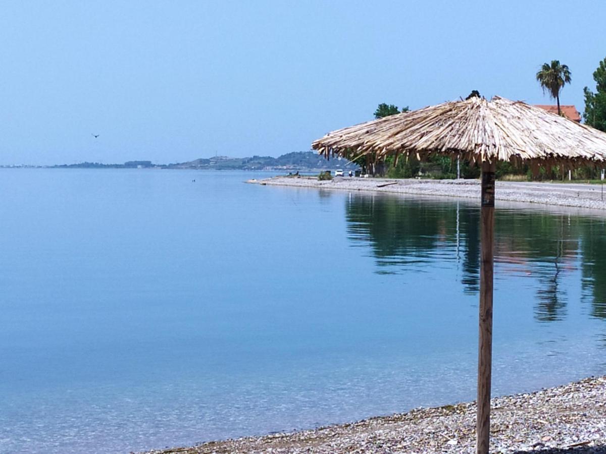 Nafpaktos Beach Apartment エクステリア 写真