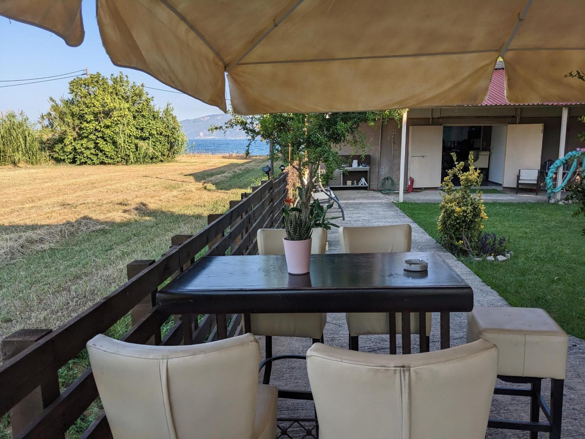 Nafpaktos Beach Apartment エクステリア 写真